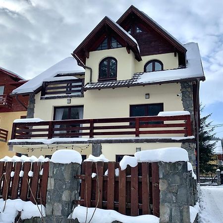 Holiday Home In Sinaia Extérieur photo