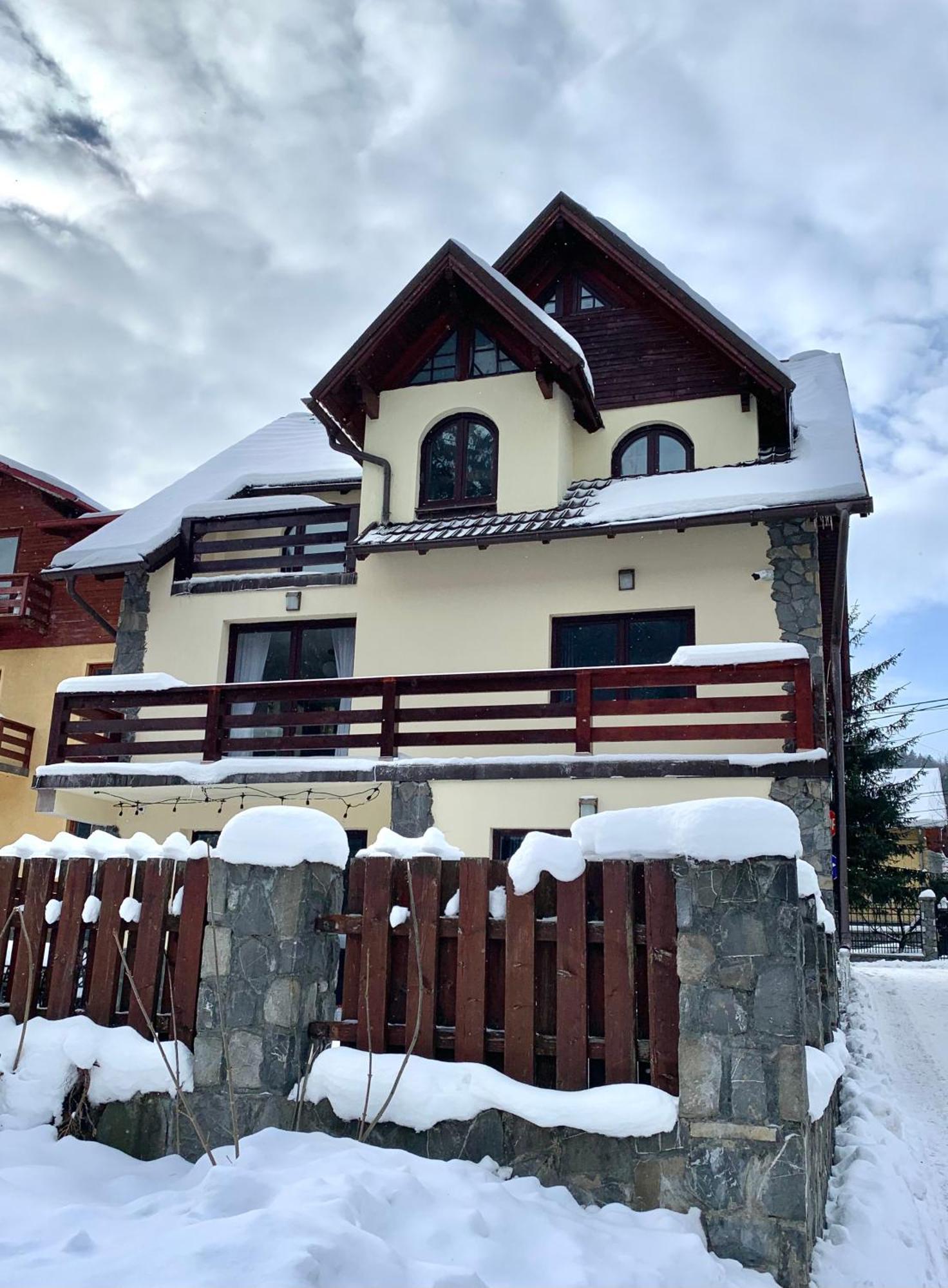 Holiday Home In Sinaia Extérieur photo